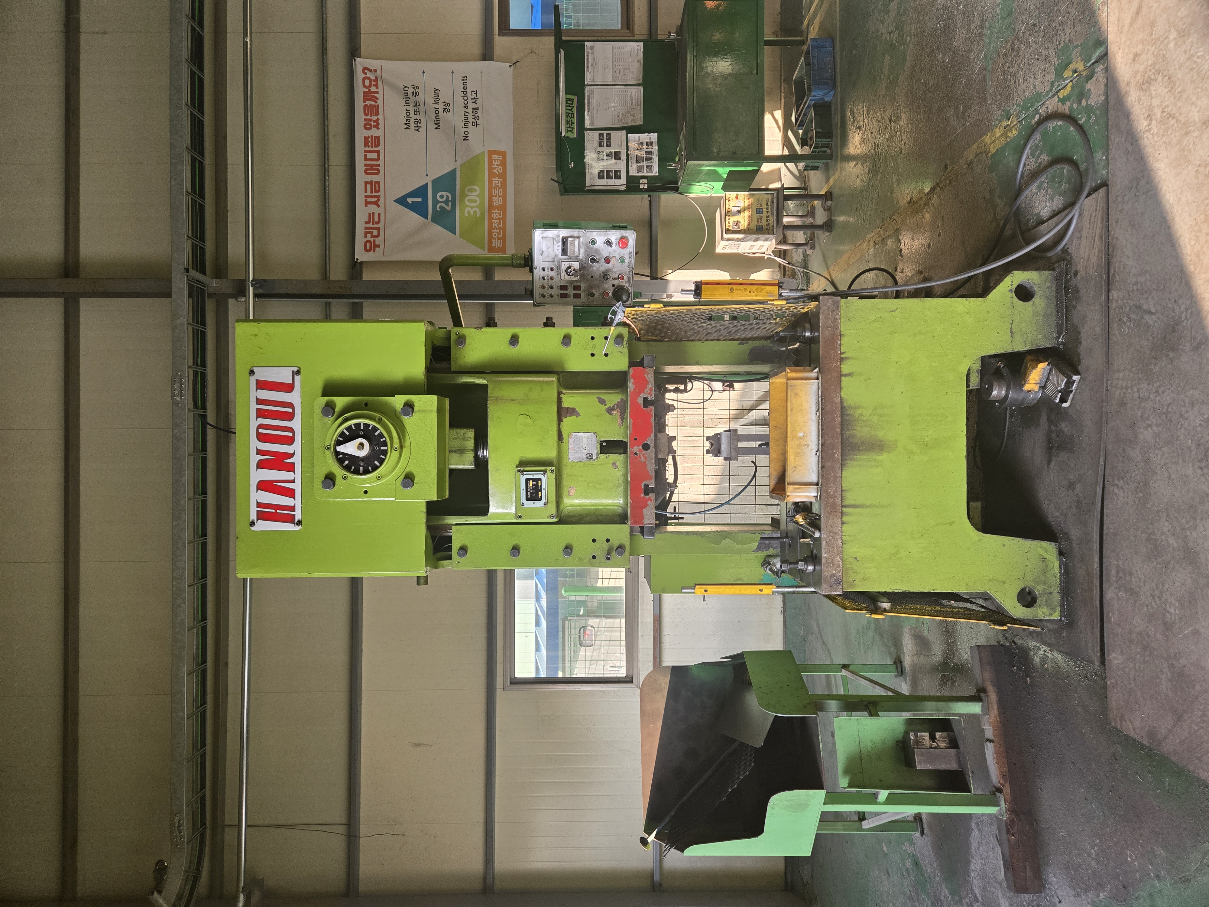 PRESS 80 TON